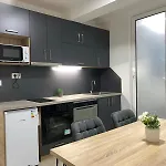 Station Apartment *